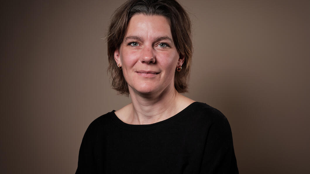 Moeten vluchtelingen buiten slapen terwijl Alkmaar niks doet?